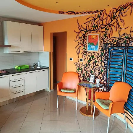 Simonetti Apartment *